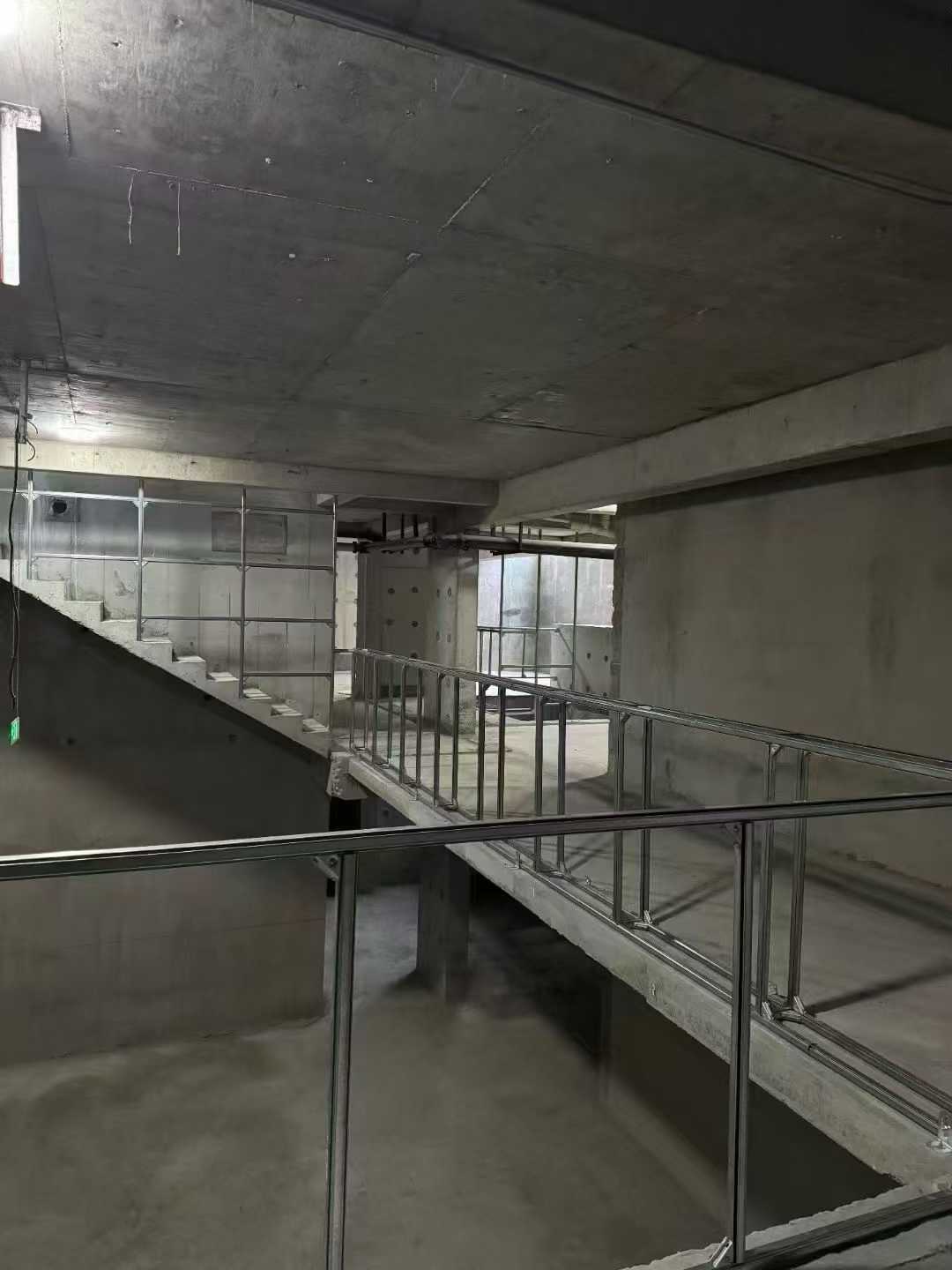 千平大宅使用德国Wedi魔方龙骨+万能背衬板